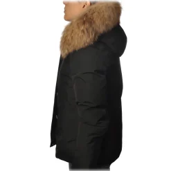 Woolrich - Short Jacket with Fur-Trimmed Hood - Black - Jacket - Luxury Exclusive Collection - Avvenice