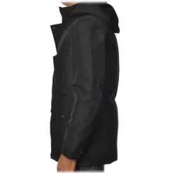 Woolrich - Technical Jacket of Goretex Technical Material - Black - Jacket - Luxury Exclusive Collection - Avvenice